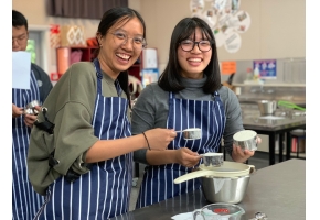  Gooey Chocolate Muffins (New Zealand Summer Course)